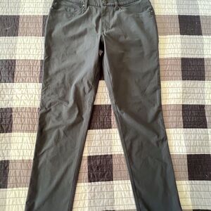 Luluemon joggers grey men’s size 31